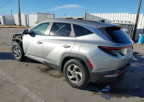 2022 Hyundai Tucson Sel z USA, uszkodzony, nr VIN 5NMJB3AE2NH004391